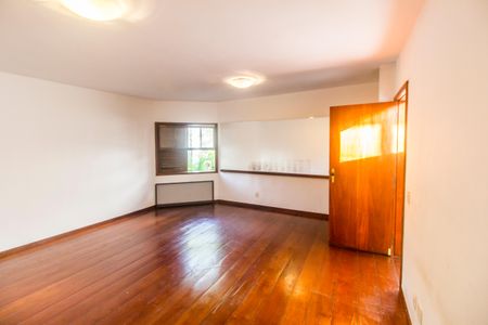 Casa de condomínio para alugar com 460m², 3 quartos e 4 vagas Casa de condomínio para alugar com 460m², 3 quartos e 4 vagasSuíte 1