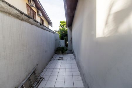 Casa de condomínio para alugar com 460m², 3 quartos e 4 vagas Casa de condomínio para alugar com 460m², 3 quartos e 4 vagasCorredor