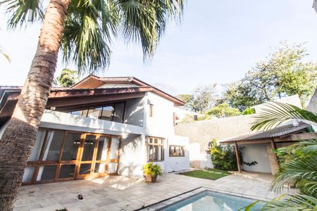 Casa de condomínio para alugar com 460m², 3 quartos e 4 vagas Casa de condomínio para alugar com 460m², 3 quartos e 4 vagasQuintal