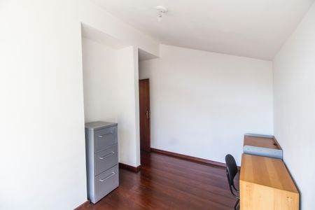 Casa de condomínio para alugar com 460m², 3 quartos e 4 vagas Casa de condomínio para alugar com 460m², 3 quartos e 4 vagasEscritório