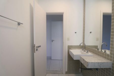 Casa para alugar com 314m², 4 quartos e 2 vagasBanheiro Suíte 4