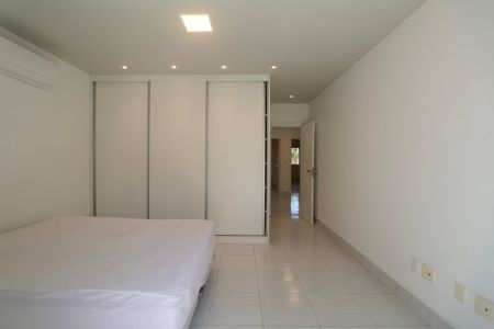 Casa para alugar com 314m², 4 quartos e 2 vagasSuíte 1