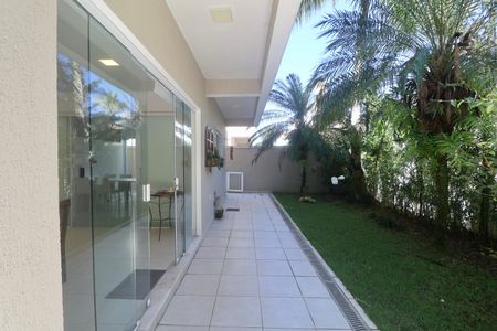 Casa para alugar com 314m², 4 quartos e 2 vagasQuintal