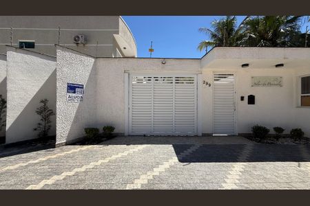 Casa para alugar com 314m², 4 quartos e 2 vagasFachada