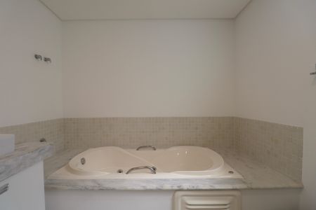 Casa para alugar com 314m², 4 quartos e 2 vagasBanheiro Suíte 2