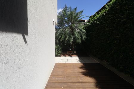 Casa para alugar com 314m², 4 quartos e 2 vagasQuintal