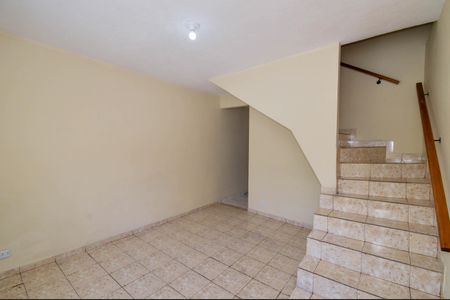 Sala de casa para alugar com 2 quartos, 150m² em Jardim Moreira, Guarulhos