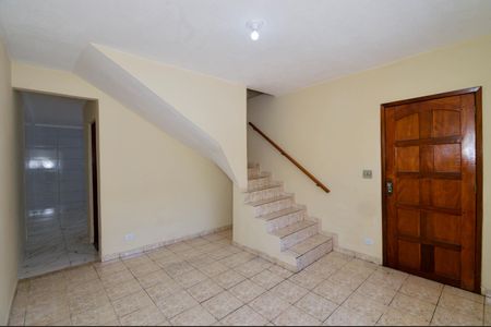 Sala de casa para alugar com 2 quartos, 150m² em Jardim Moreira, Guarulhos