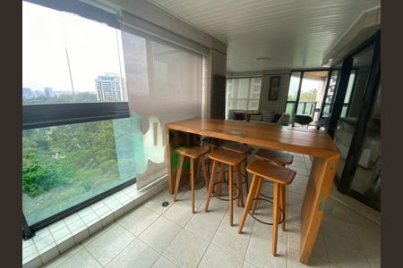 Foto 03 de apartamento à venda com 4 quartos, 241m² em Jardim Morumbi, São Paulo