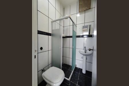 Casa de condomínio para alugar com 300m², 3 quartos e 2 vagasBanheiro da Suíte