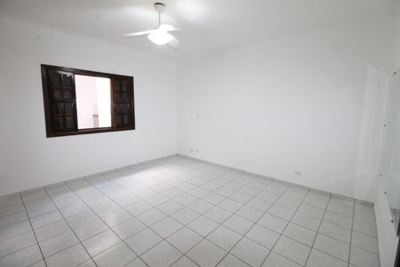 Casa de condomínio para alugar com 250m², 4 quartos e 4 vagasSuíte
