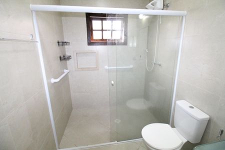 Casa de condomínio para alugar com 250m², 4 quartos e 4 vagasBanheiro da Suíte