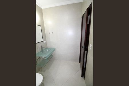 Casa de condomínio para alugar com 250m², 4 quartos e 4 vagasBanheiro da Suíte