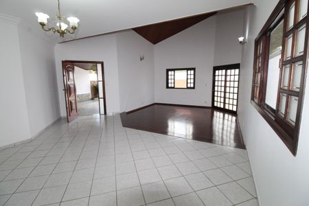 Sala de casa para alugar com 4 quartos, 250m² em Jardim das Colinas, São José dos Campos