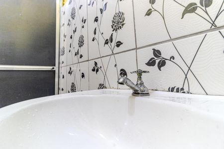 Banheiro de kitnet/studio à venda com 1 quarto, 29m² em República, São Paulo