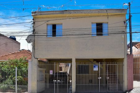 Casa para alugar com 36m², 2 quartos e sem vaga Casa para alugar com 36m², 2 quartos e sem vagaFachada