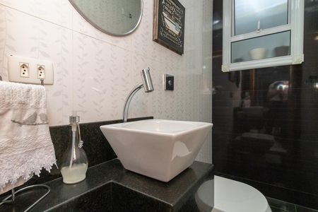 Casa para alugar com 71m², 2 quartos e sem vagaBanheiro