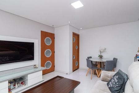 Sala de casa para alugar com 2 quartos, 71m² em Vila São Geraldo, São Paulo