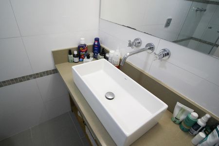 Apartamento à venda com 93m², 3 quartos e 2 vagas Apartamento à venda com 93m², 3 quartos e 2 vagasBanheiro