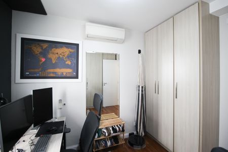 Apartamento à venda com 93m², 3 quartos e 2 vagas Apartamento à venda com 93m², 3 quartos e 2 vagasQuarto 2
