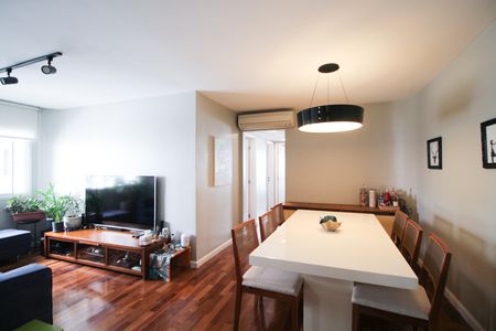 Sala de apartamento à venda com 3 quartos, 93m² em Vila Olímpia, São Paulo