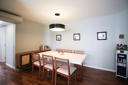 Apartamento à venda com 93m², 3 quartos e 2 vagas Apartamento à venda com 93m², 3 quartos e 2 vagasSala