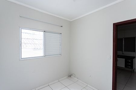 Quarto de casa para alugar com 1 quarto, 40m² em Vila Carbone, São Paulo