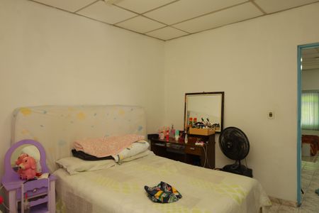 Casa à venda com 150m², 4 quartos e 2 vagasCasa 2 - Quarto 1