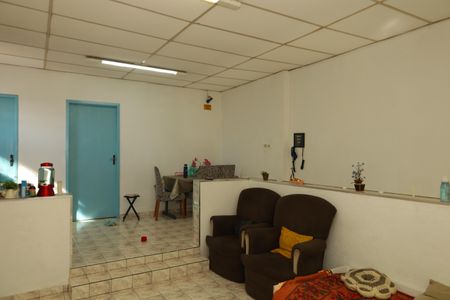 Casa à venda com 150m², 4 quartos e 2 vagasCasa 2 - Sala