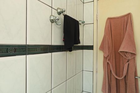 Casa à venda com 150m², 4 quartos e 2 vagasBanheiro 1