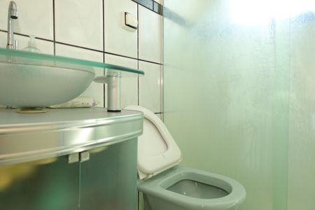 Casa à venda com 150m², 4 quartos e 2 vagasBanheiro 1