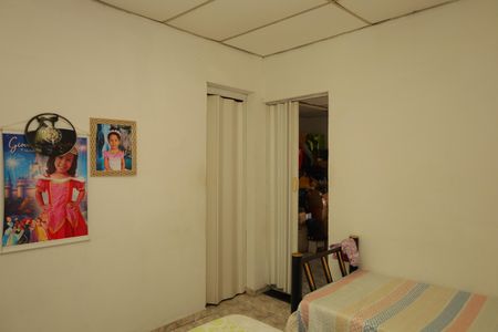 Casa à venda com 150m², 4 quartos e 2 vagasCasa 2 - Quarto 1