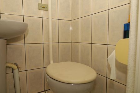 Casa à venda com 150m², 4 quartos e 2 vagasCasa 2 - Banheiro 2