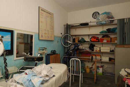 Casa à venda com 150m², 4 quartos e 2 vagasPorão