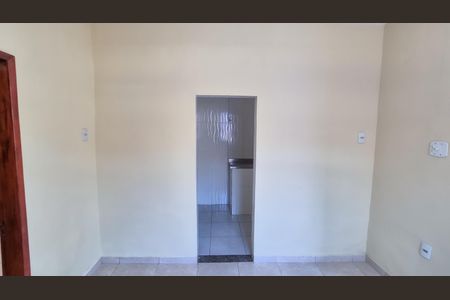 Casa à venda com 60m², 1 quarto e 1 vagaSala