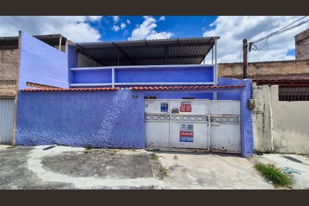 Casa à venda com 60m², 1 quarto e 1 vagaFrente da Casa e plaquinha