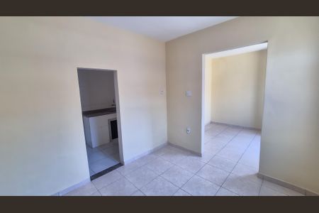 Casa à venda com 60m², 1 quarto e 1 vagaSala 