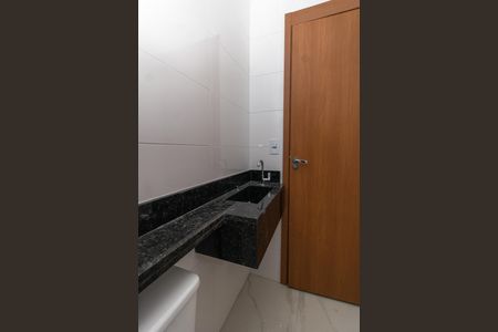Apartamento à venda com 33m², 2 quartos e sem vagaBanheiro
