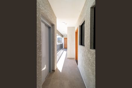 Apartamento à venda com 33m², 2 quartos e sem vagaÁrea comum