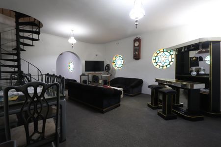 Casa para alugar com 205m², 3 quartos e 4 vagasSala