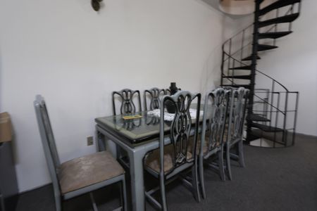 Casa para alugar com 205m², 3 quartos e 4 vagasSala