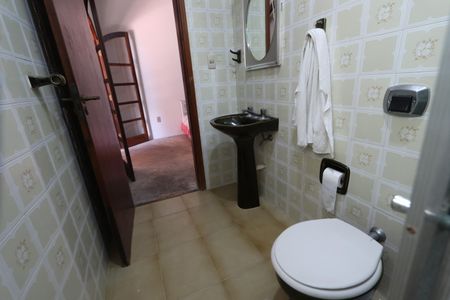 Casa para alugar com 205m², 3 quartos e 4 vagasBanheiro da Suíte 2