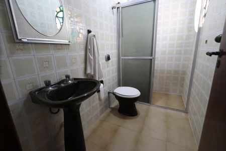 Casa para alugar com 205m², 3 quartos e 4 vagasBanheiro da Suíte 2