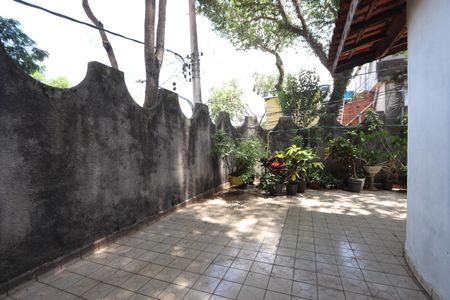 Casa para alugar com 205m², 3 quartos e 4 vagasFrente da casa