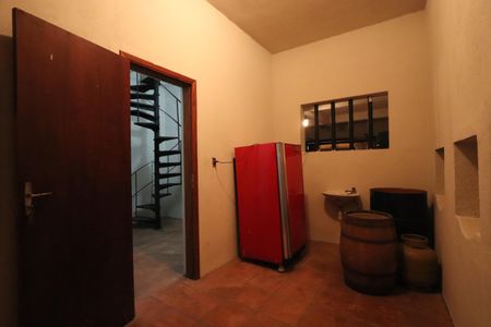 Casa para alugar com 205m², 3 quartos e 4 vagasAdega