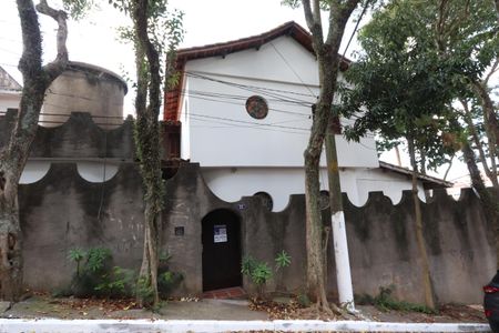 Casa para alugar com 205m², 3 quartos e 4 vagasFachada