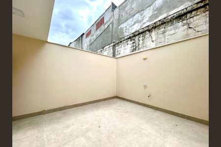 Casa à venda com 120m², 3 quartos e 2 vagasÁrea de Serviço