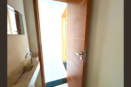 Casa à venda com 120m², 3 quartos e 2 vagasLavabo