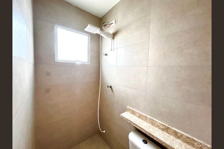 Casa à venda com 120m², 3 quartos e 2 vagasBanheiro da Suíte 2