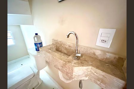 Casa à venda com 120m², 3 quartos e 2 vagasLavabo